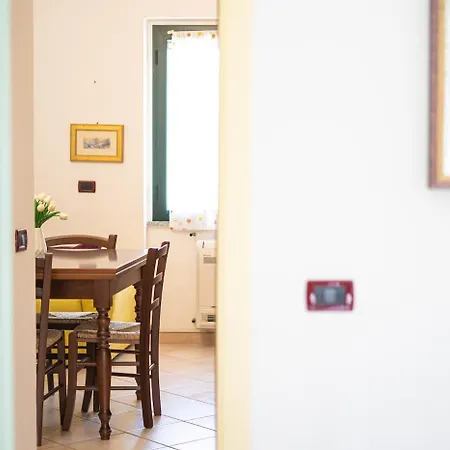 Apartment Casa Elvira 150m From The Sea, Veranda-parking-bbq San Giovanni (Nuoro)