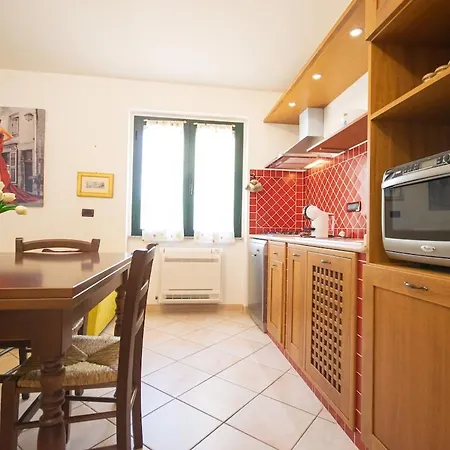 Casa Elvira 150m From The Sea, Veranda-parking-bbq * San Giovanni (Nuoro)